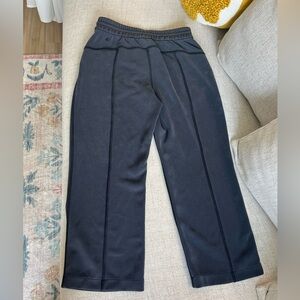 Softstreme high-rise straight leg cropped pant Size 6 Black